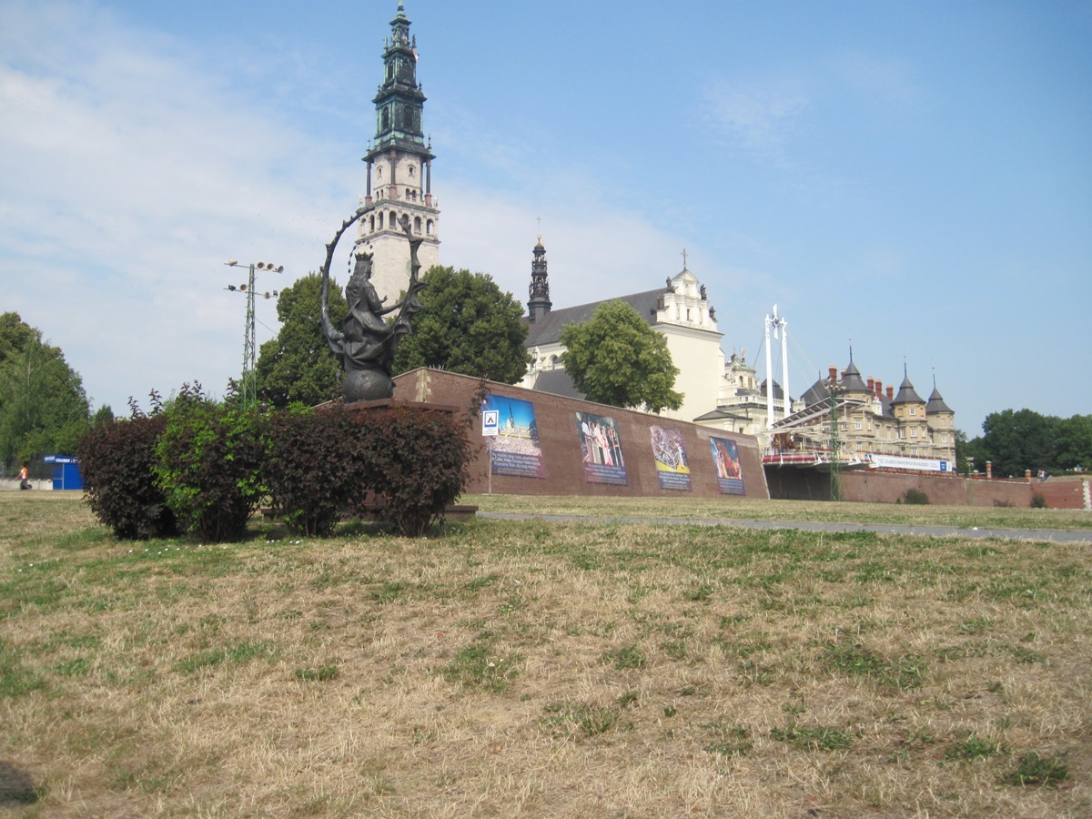 1-Czestochowa- Arrivo al Santuario della Madonna Nera -Jasna Gora